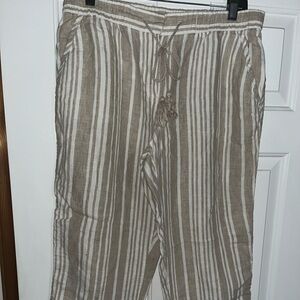 Jones New York Beige and White Striped Pants